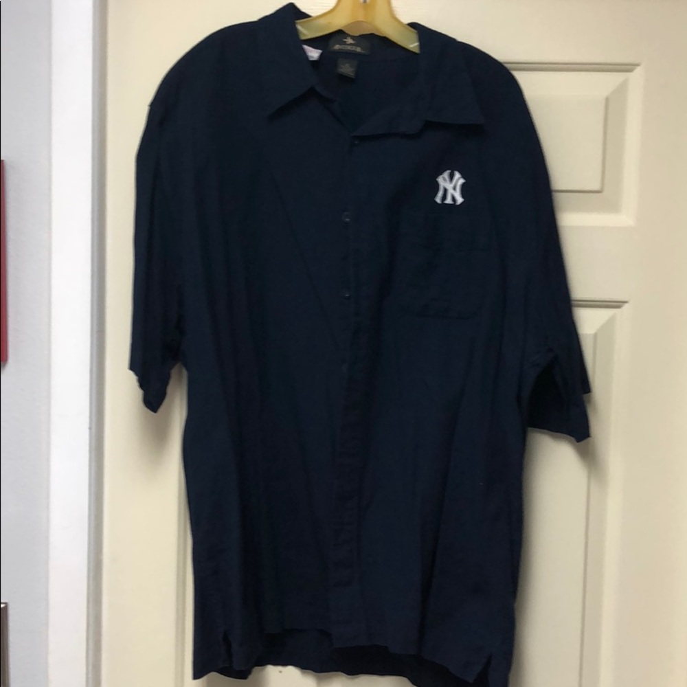 Men’s Shirt by Antigua New York Yankees XL NYY